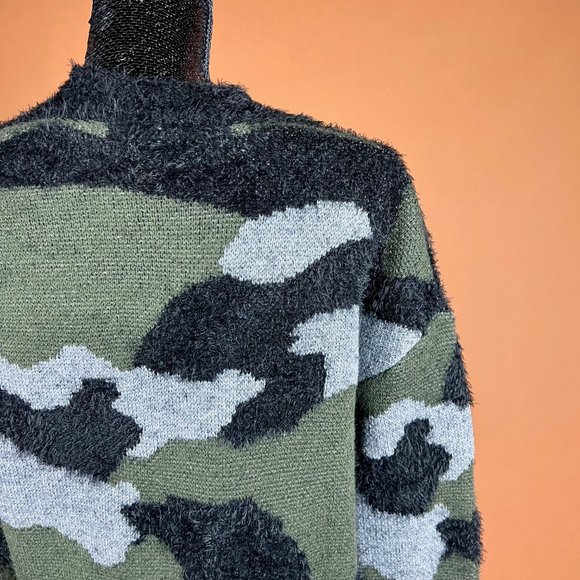 Fuzzy Camo Printed Open Long Cardigan Sweater - Grunge, 90s, 00s - Size XS - Picture 10 of 13